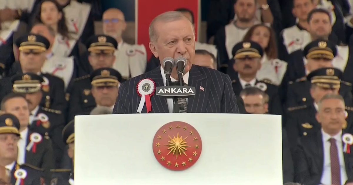 Cumhurbaşkanı Erdoğan: Polislerimize güçlü destek veriyoruz