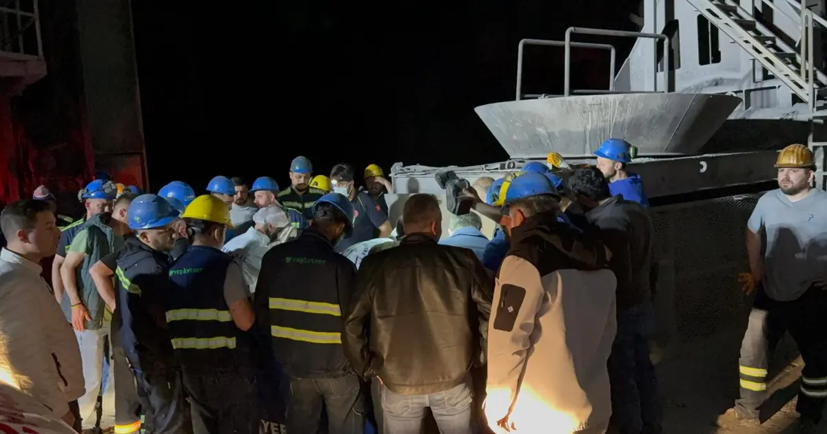 Elektrik akımına kapılan 3 işçi hayatını kaybetti