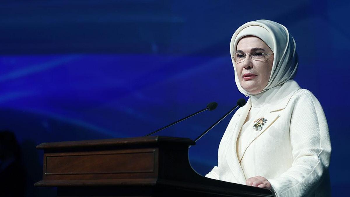 Emine Erdoğan’dan öğrencilere tebrik mesajı