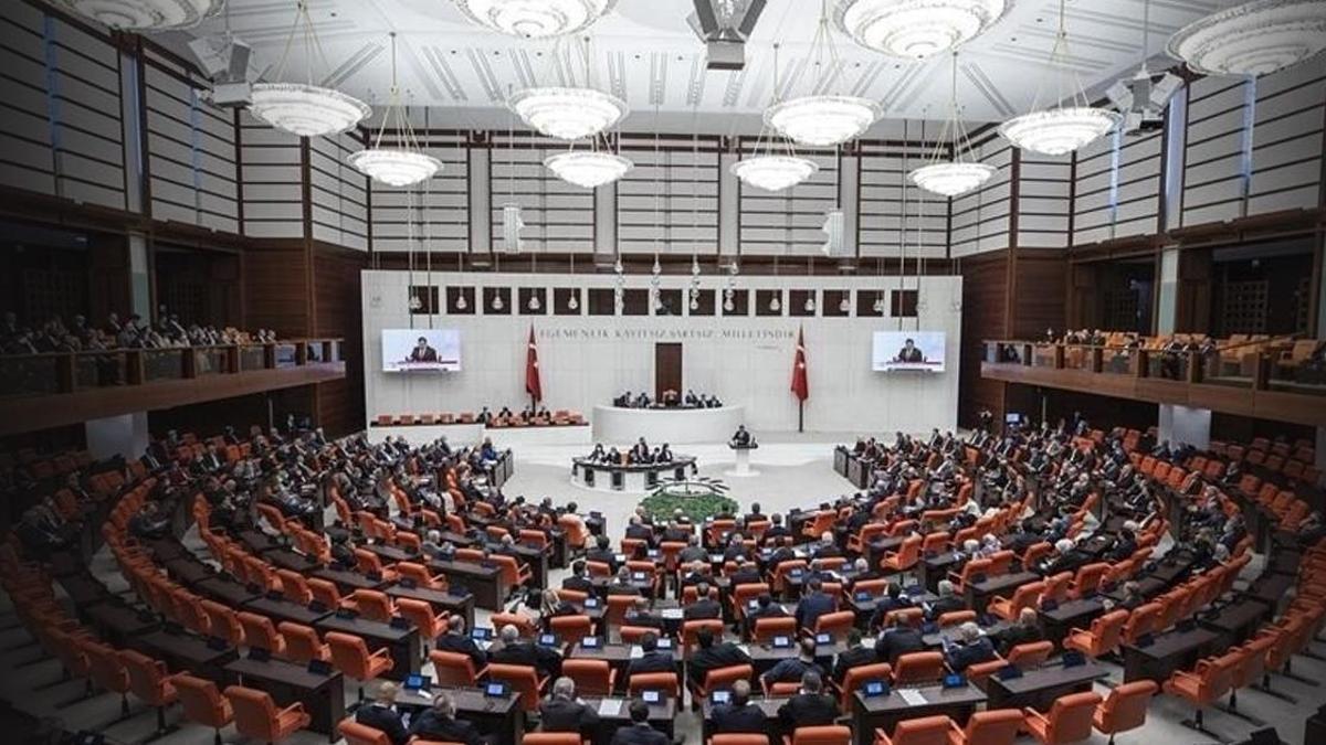 Emniyet Teşkilatı ve birçok alanda düzenleme içeren teklif Meclis’ten geçti