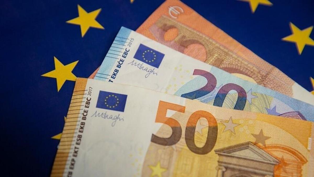 Euro’nun küresel gücü sınırlı arttı! Dolar liderliğini korurken altın öne çıktı