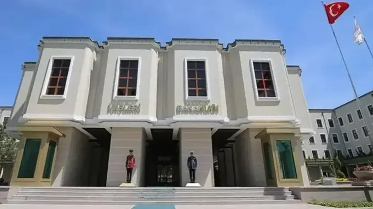 İçişleri Bakanlığı duyurdu: CHP’li 2 Belediye Başkanı görevden uzaklaştırıldı