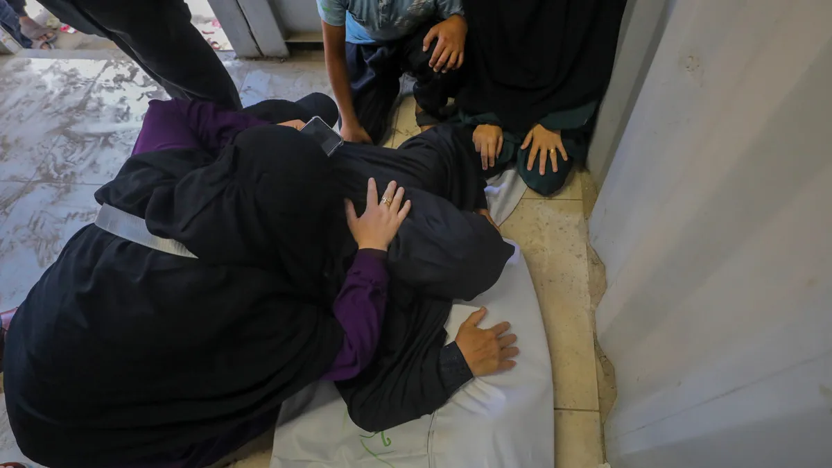 İsrail’in Gazze Şeridi’ne saldırılarında can kaybı 72 bin 993’e yükseldi