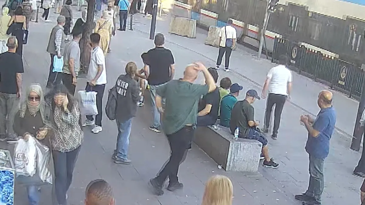 İstanbul’da feci olay! 6 yaşındaki çocuk tramvay kazasında hayatını kaybetti