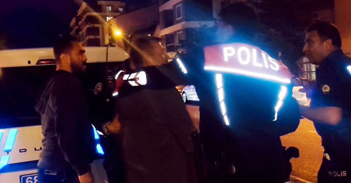 Kızını kaçıran kişinin kulağını kopardı!