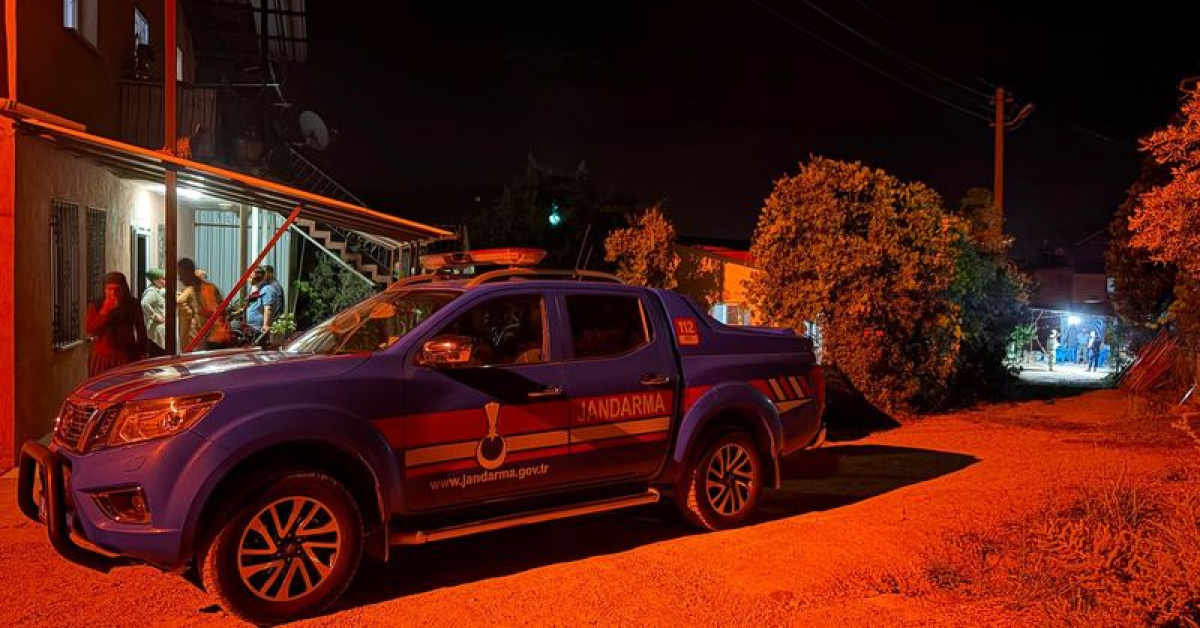 Komşuların kavgası kanlı bitti: 1 ölü, 2 yaralı