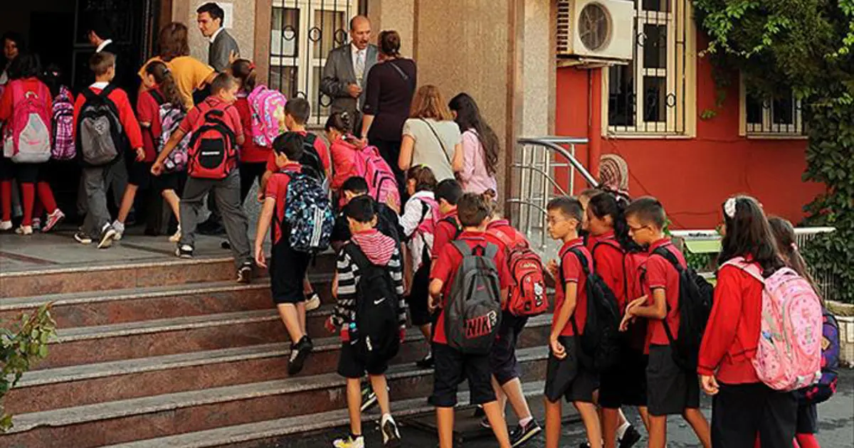 Milli Eğitim Bakanı Yusuf Tekin açıkladı: Cuma günü okullar tatil edildi