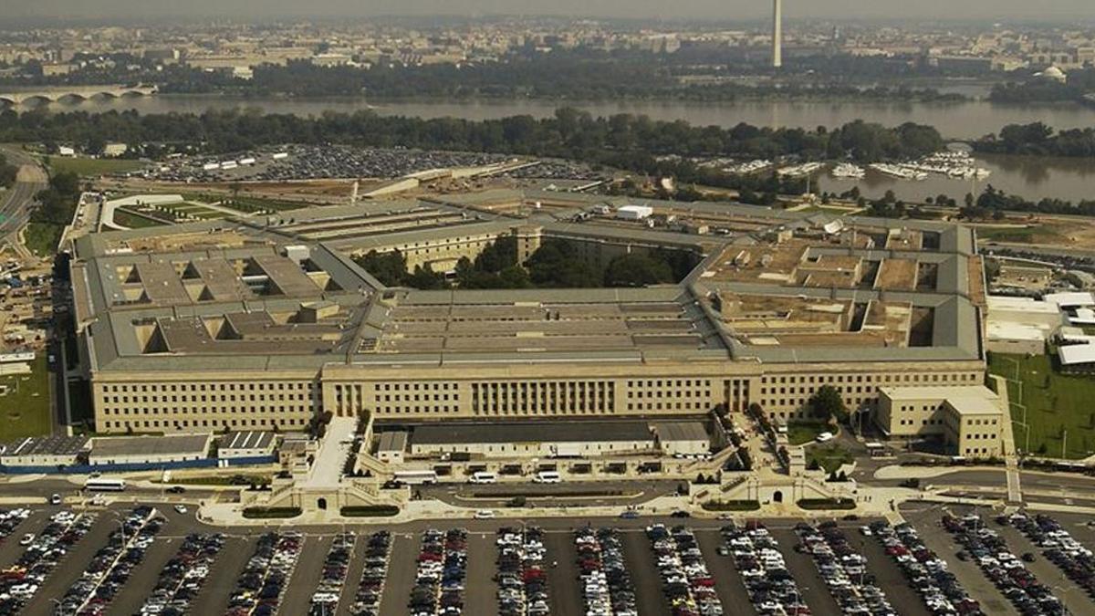 Pentagon’da kimyasal madde alarmı! Çok sayıda kat ve koridor tahliye edildi