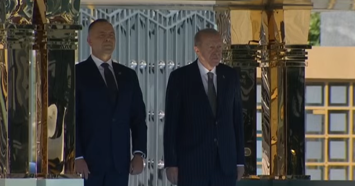Polonya Cumhurbaşkanı Nawrocki Ankara’da. Cumhurbaşkanı Erdoğan resmi törenle karşıladı