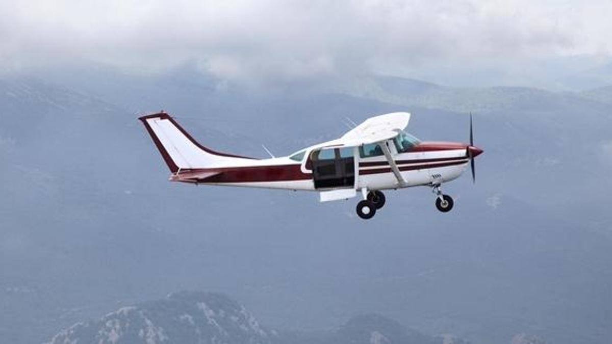 SON DAKİKA… Skydiving uçuşu facia ile bitti! Fransa’da küçük uçak düştü: 11 ölü…