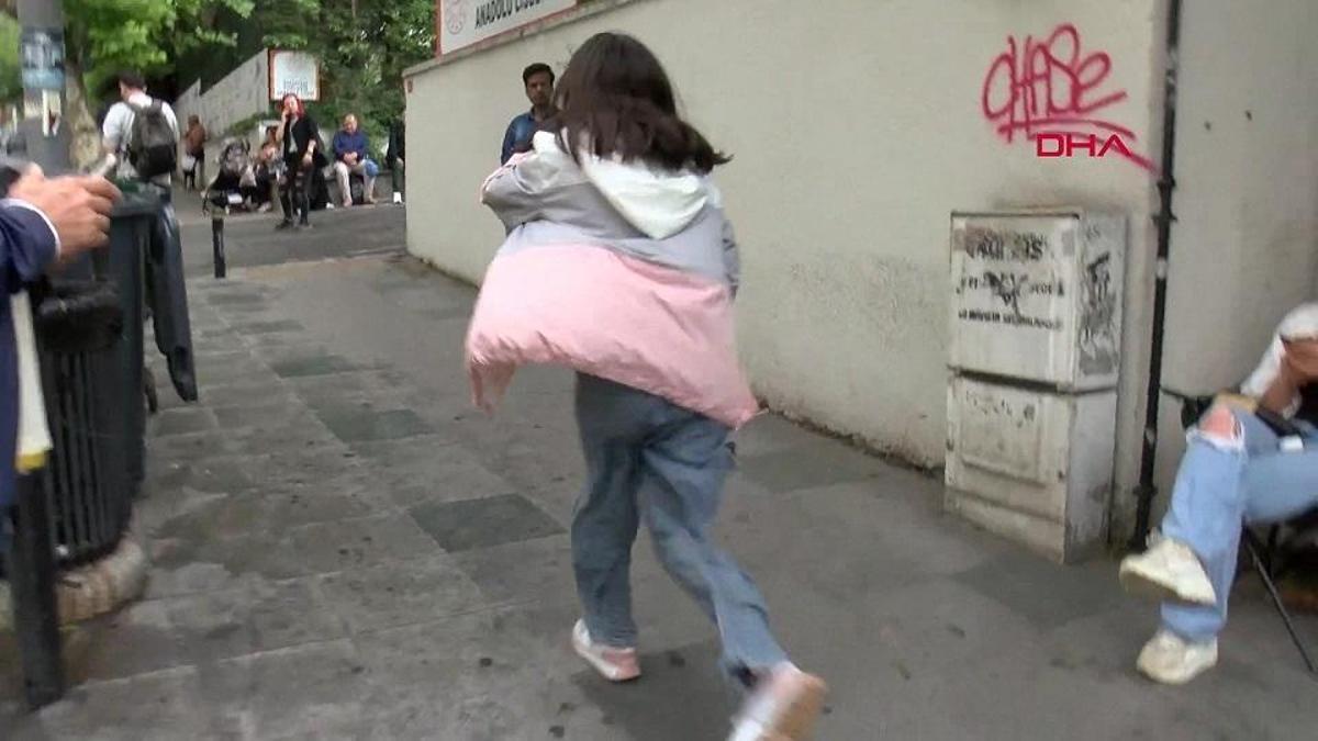 Sınava saniyeler kala yetişti: Yanlış okula gelen öğrenciyi veliler kurtardı