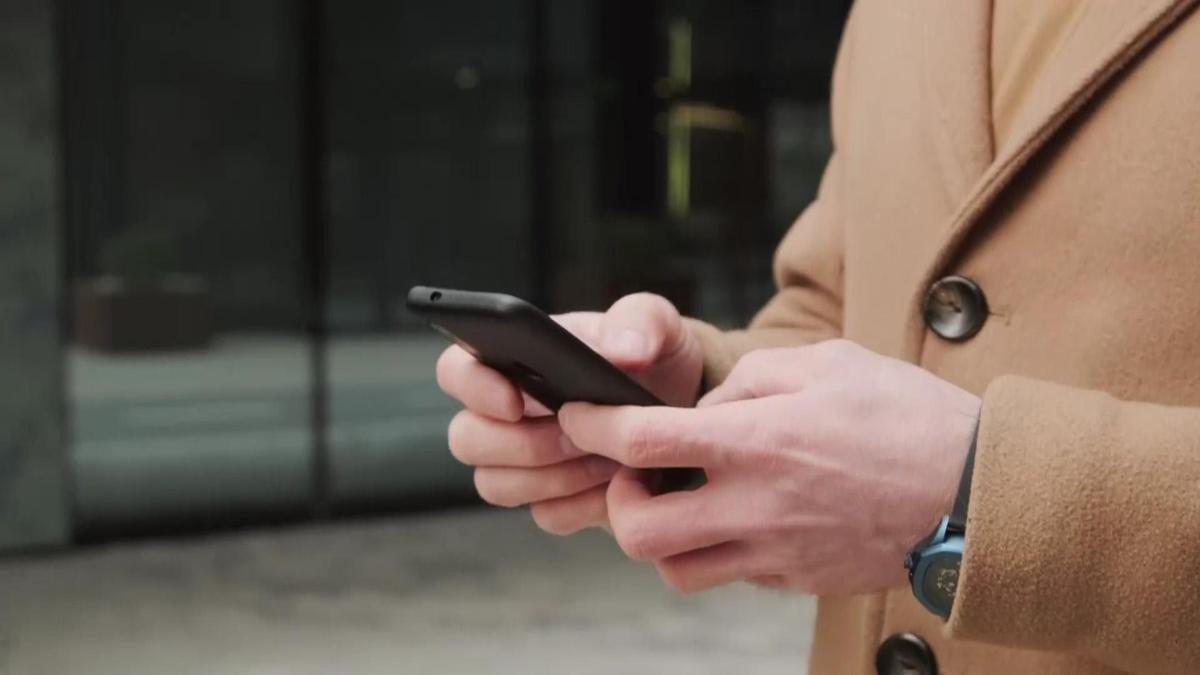 Taliban’dan şok karar: Telefon yasağının perde arkasında ne var?
