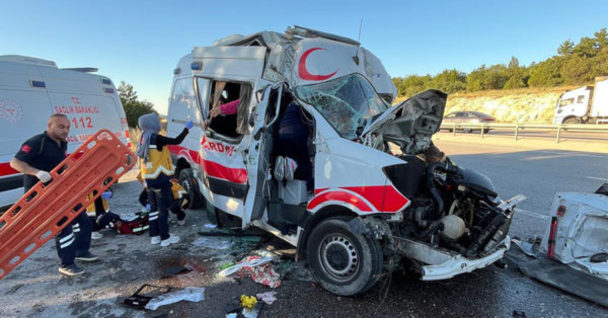 Tedavi için bindirildi… Ambulanstaki hasta öldü!