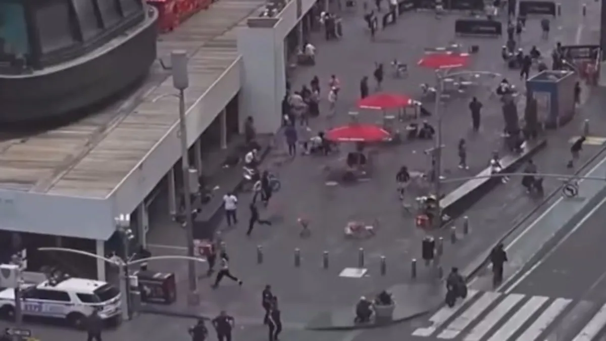 Times Meydanı’nda panik! Silah sesleri New York’u ayağa kaldırdı
