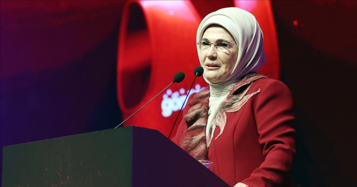‘Tüm öğrencilere yürekten başarılar’