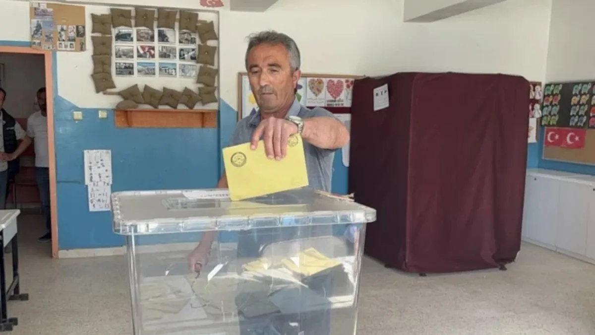 Üç ilde belde seçimleri için oy verme işlemi başladı