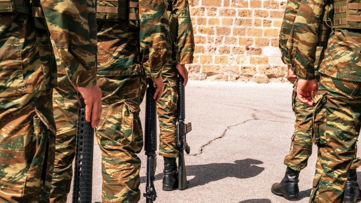 Yunanistan’dan dikkat çeken arma hamlesi: Yönü Türkiye’ye döndü!