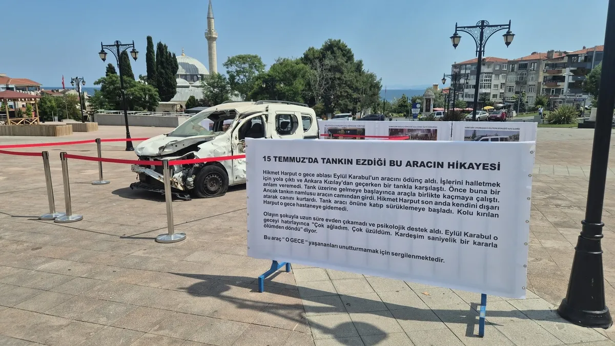 15 Temmuz’un sessiz tanığı: Tankın ezdiği araç Tekirdağ’da sergileniyor