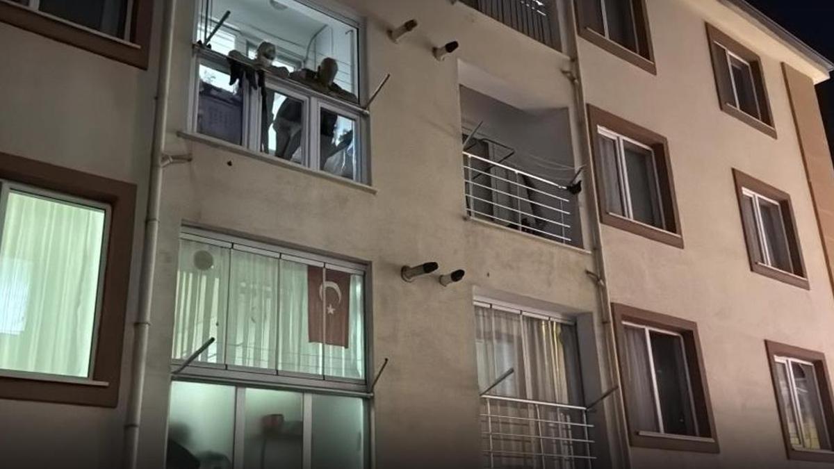 15 gündür haber alınamıyordu! Sokağı saran ağır koku acı gerçeği ortaya çıkardı