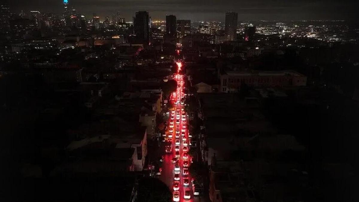 ABD’de 4 Temmuz kutlamalarına sıcak darbesi! Elektrikler kesildi, törenler iptal edildi