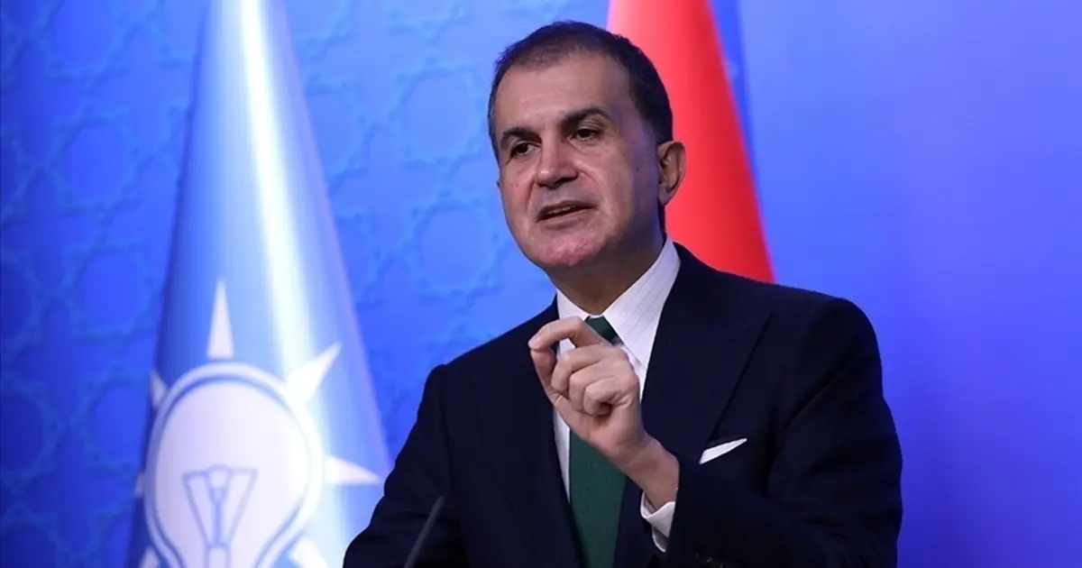 AK Parti Sözcüsü Çelik, ayet yazılı pankartın kapatılmasına tepki gösterdi
