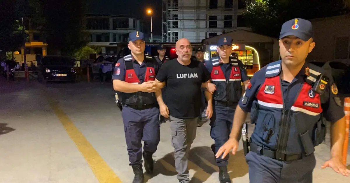 Adli kontrolle serbest kalan Ezel Akay’dan açıklama. “Mahkeme sonunda her şeyi öğreneceksiniz”