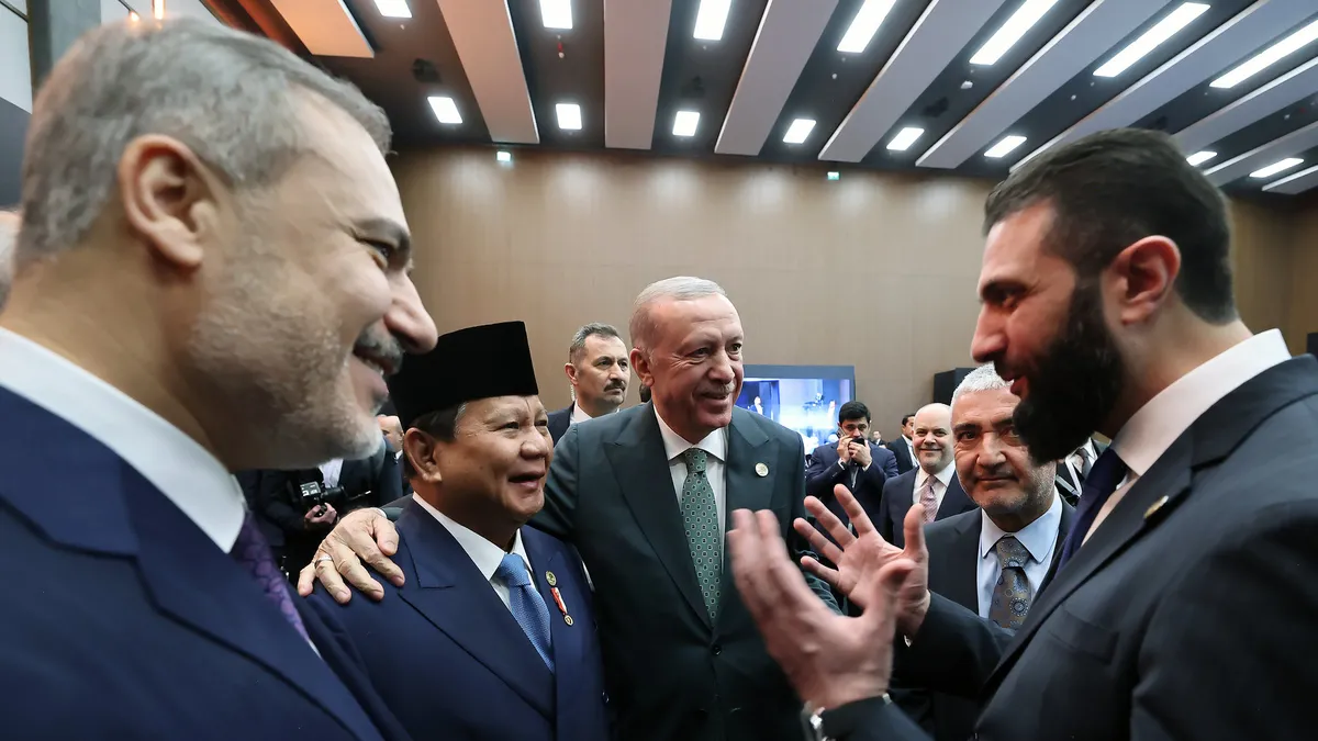 Ahmed Şara’dan Erdoğan mesajı: Suriye yaptırımlarının kaldırılması için Cumhurbaşkanı Erdoğan ABD nezdinde devreye girdi