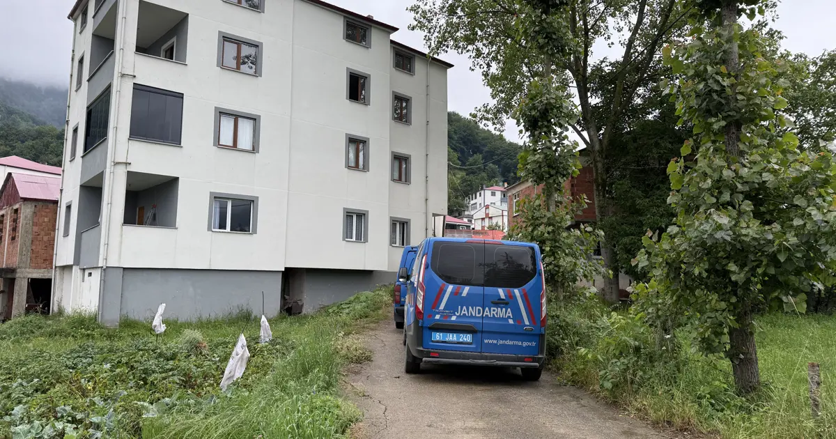 Akrabaların silahlı kavgasında 1 kişi öldü