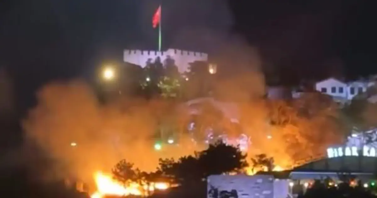 Ankara Kalesi’nde yangın