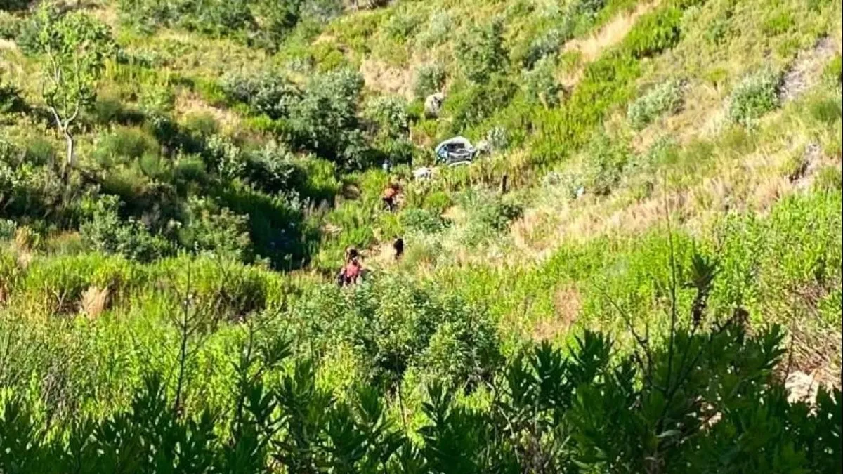 Antalya’da korkunç kaza! Otomobil uçuruma yuvarlandı… 5 kişi hayatını kaybetti