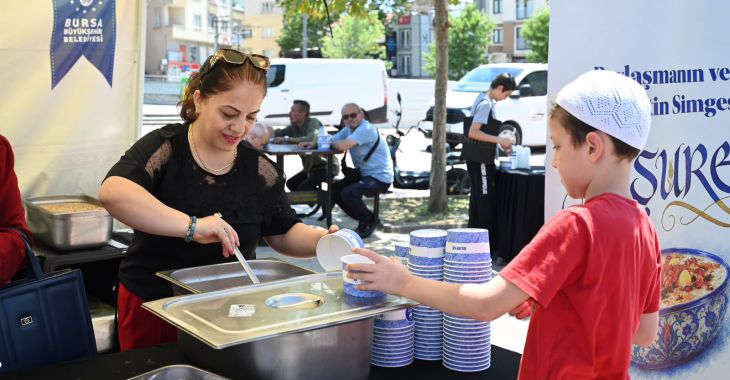 Aşure bereketi Demirtaş’ta paylaşıldı