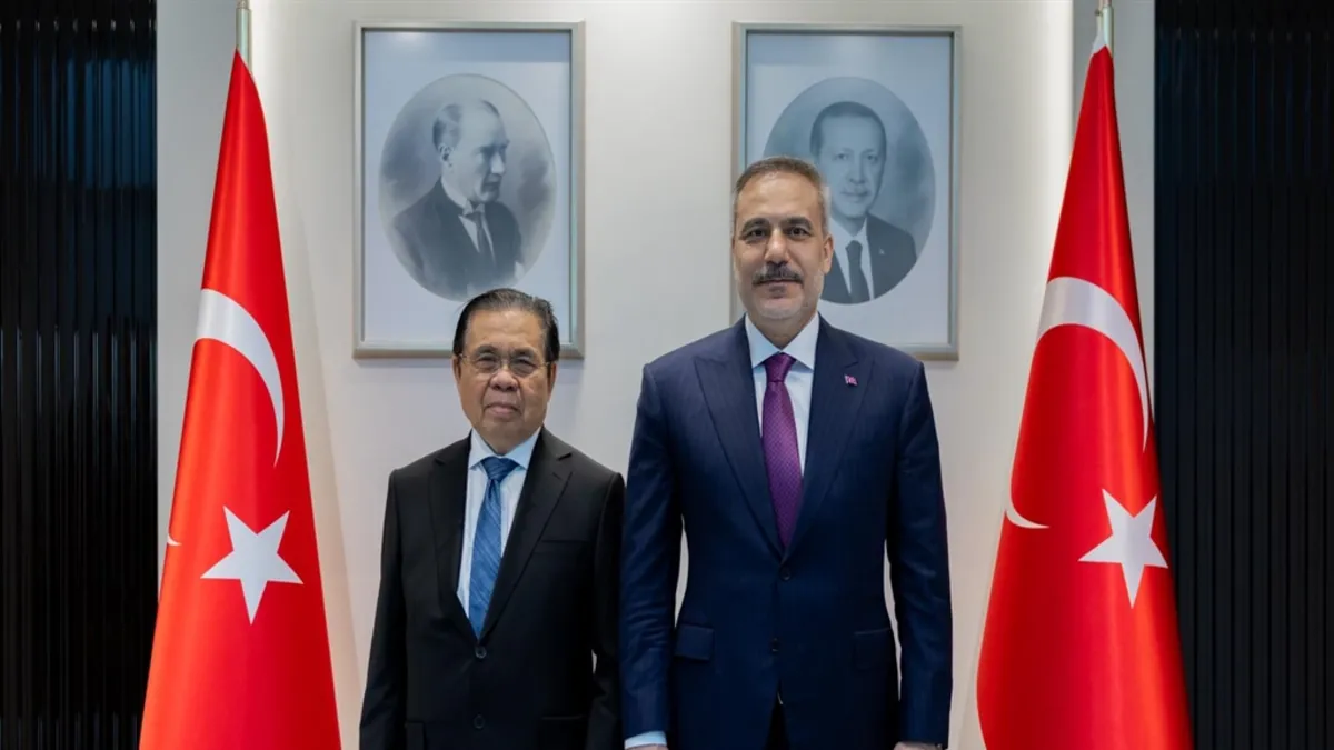 Bakan Fidan’dan diplomasi trafiği: Moro İslam Kurtuluş Cephesi lideri İbrahim ile görüştü