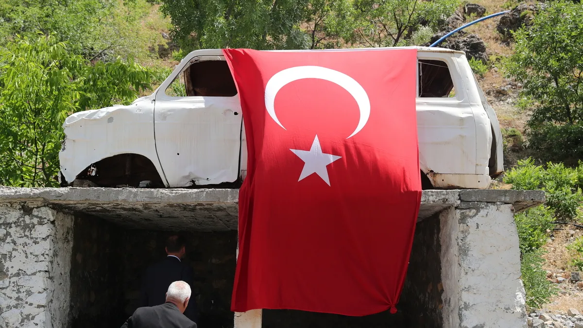 Başbağlar’da 33 yıl önce katledilen 33 kişi törenle anıldı