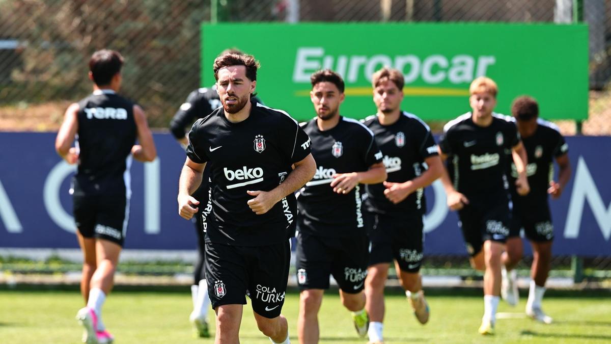 Beşiktaş’ta, Midtjylland mesaisi sürüyor