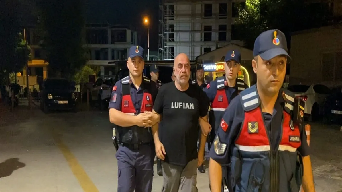 Bursa’da uyuşturucu operasyonu! Yönetmen Ezel Akay ve kardeşi gözaltına alındı