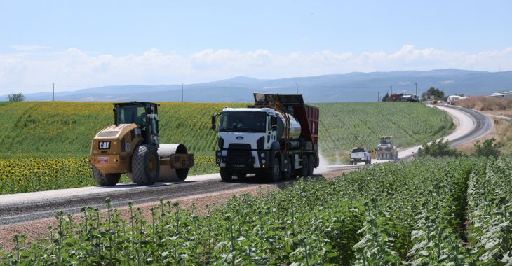 Büyükşehir Nilüfer’de yolları yeniliyor