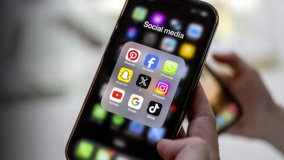 Çekya’da okullarda cep telefonu dönemi kapanıyor