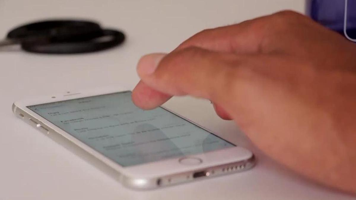 Çekya’da okullarda telefon yasağı