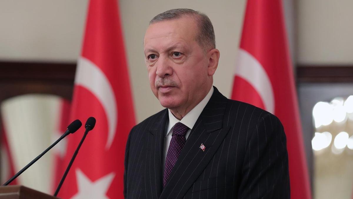 Cumhurbaşkanı Erdoğan’dan darbe girişiminin 10. yılına özel makale! “Milletimiz tarihin en büyük derslerinden birini verdi”