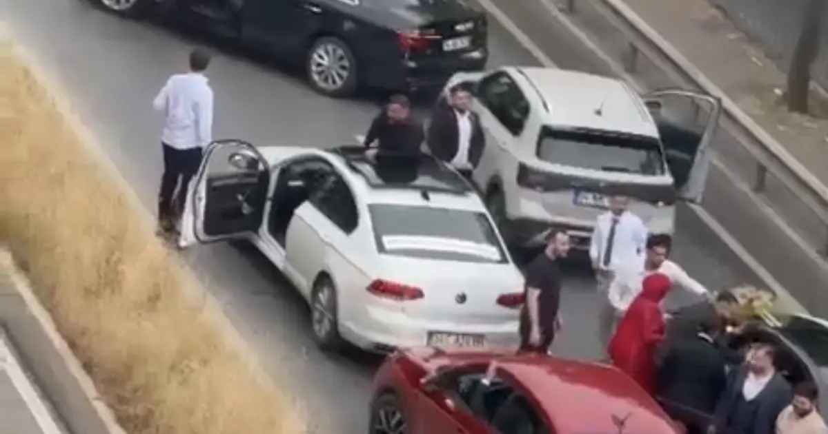 Düğün konvoyuyla trafiği kitlediler: 289 bin 986 lira ceza