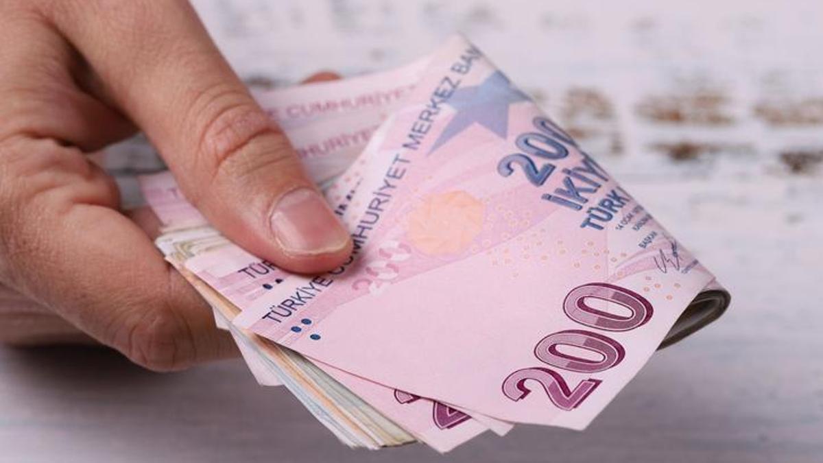 EN DÜŞÜK EMEKLİ MAAŞ ZAM FARKLARI NE ZAMAN YATACAK? 3.522 TL emekli maaş zam farkları hangi tarihte ödenecek?