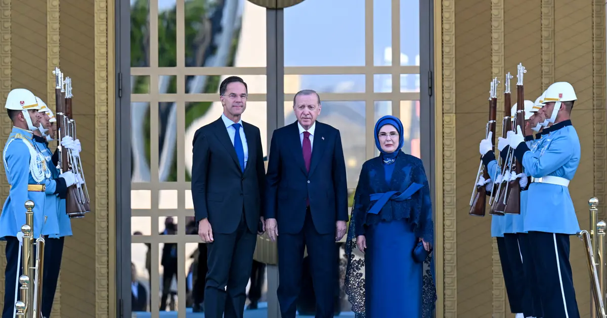 Erdoğan çifti liderleri böyle karşıladı