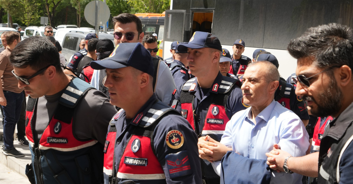 Eski Tunceli Valisi Tuncay Sonel yeniden adliyede!