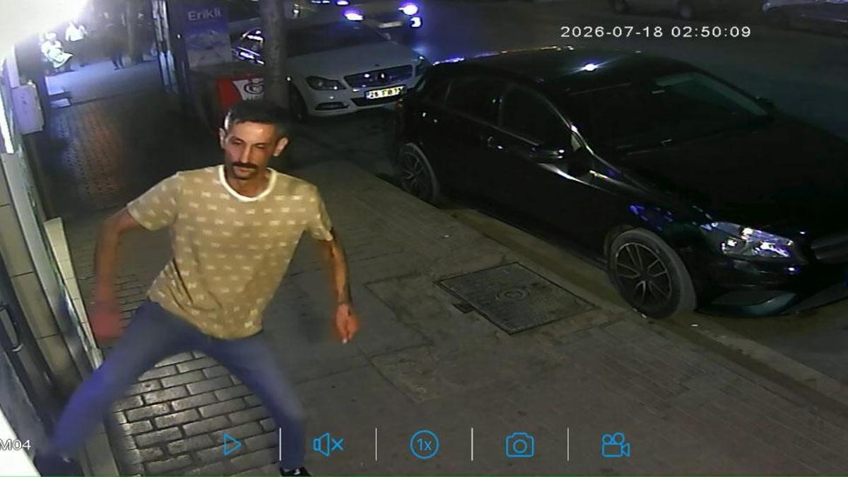 Esnaf fark etti: Suçüstü yakalandı!