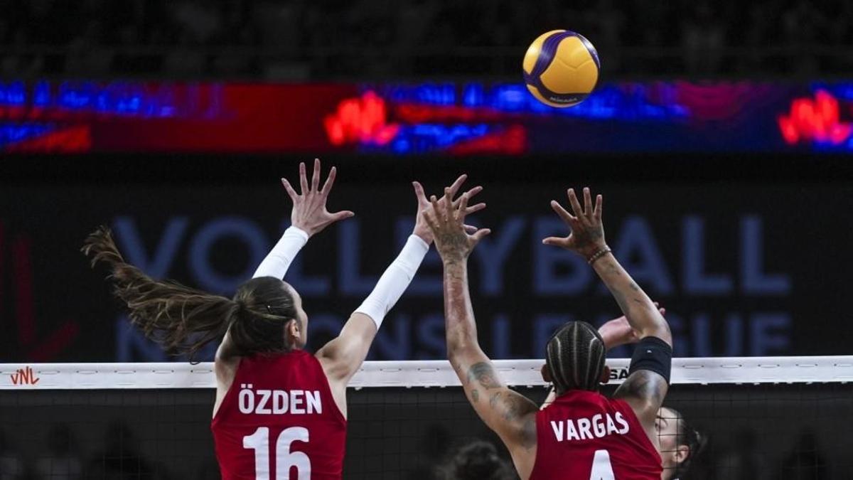 FİLENİN SULTANLARI VOLEYBOL MAÇI SONUCU | Türkiye – Japonya Maçı Kaç Kaç Bitti? Türkiye – Japonya Maç Sonucu ve Özeti