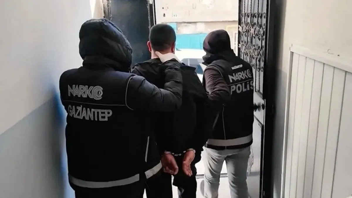 Gaziantep merkezli 14 ilde Narko Kapan operasyonu! İşte 6 ay süren nefes kesen takibin detayları: 382 şüpheli gözaltında