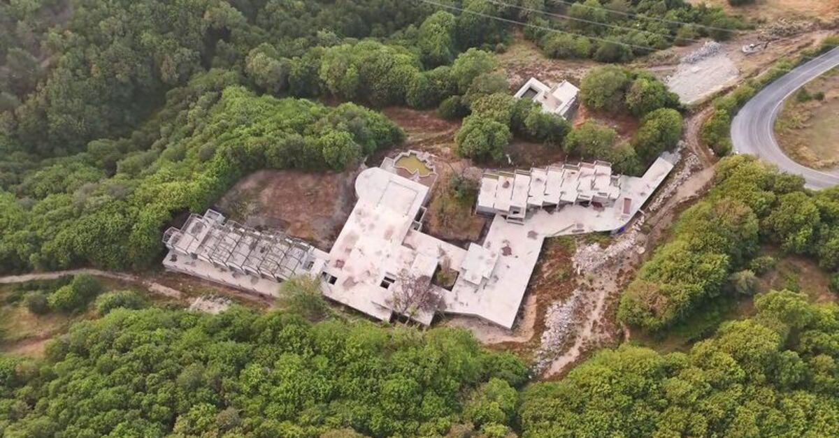 Grand Kartal Otel’in ruhsatsız personel lojmanı yıkıldı