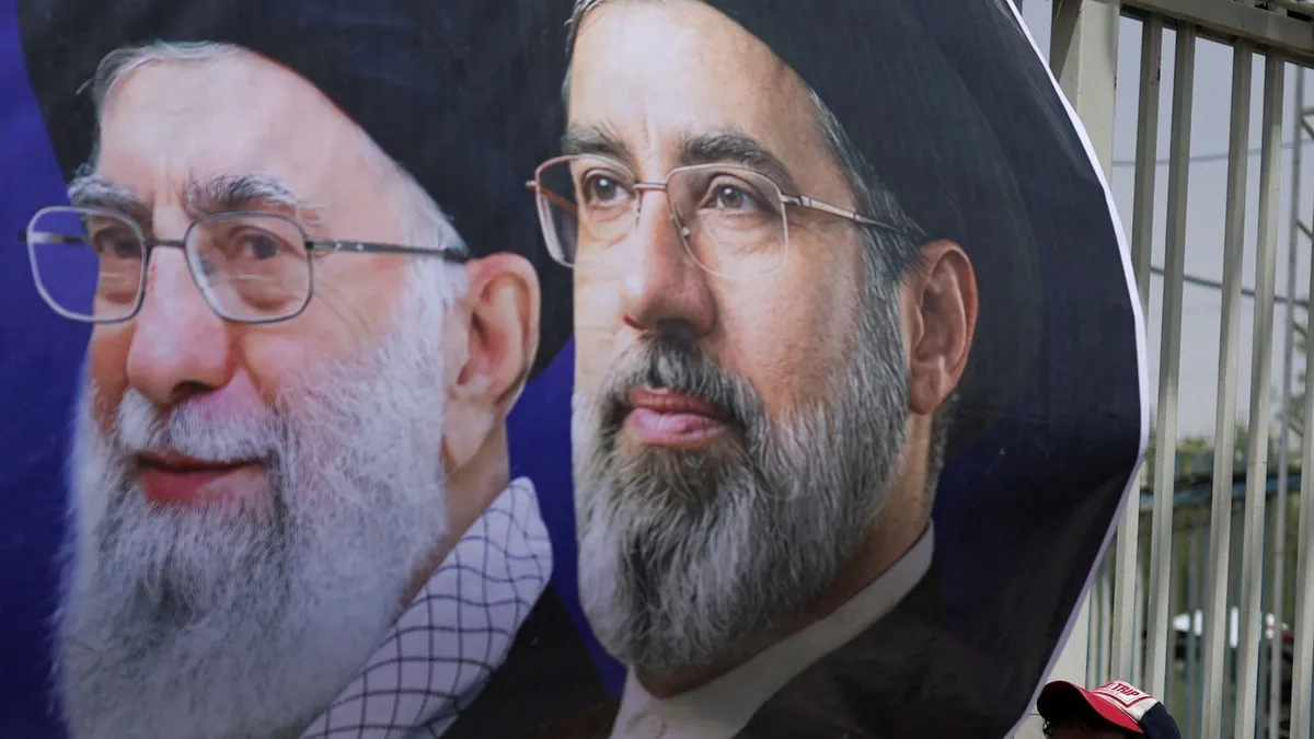 İran lideri Hamaney, babasının öldürülmesinin “intikamının” alınacağı sözünü verdi
