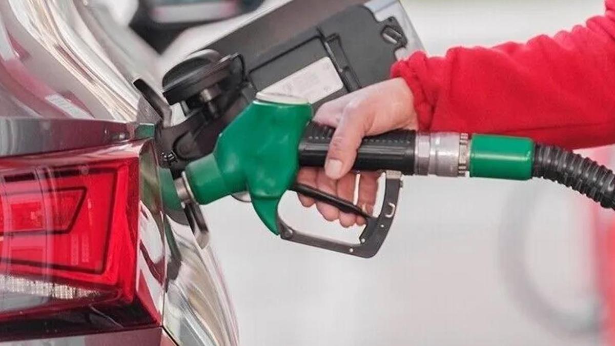 İran savaşı ekonomik faturayı büyütüyor! ABD’de benzin fiyatları kritik seviyeyi aştı