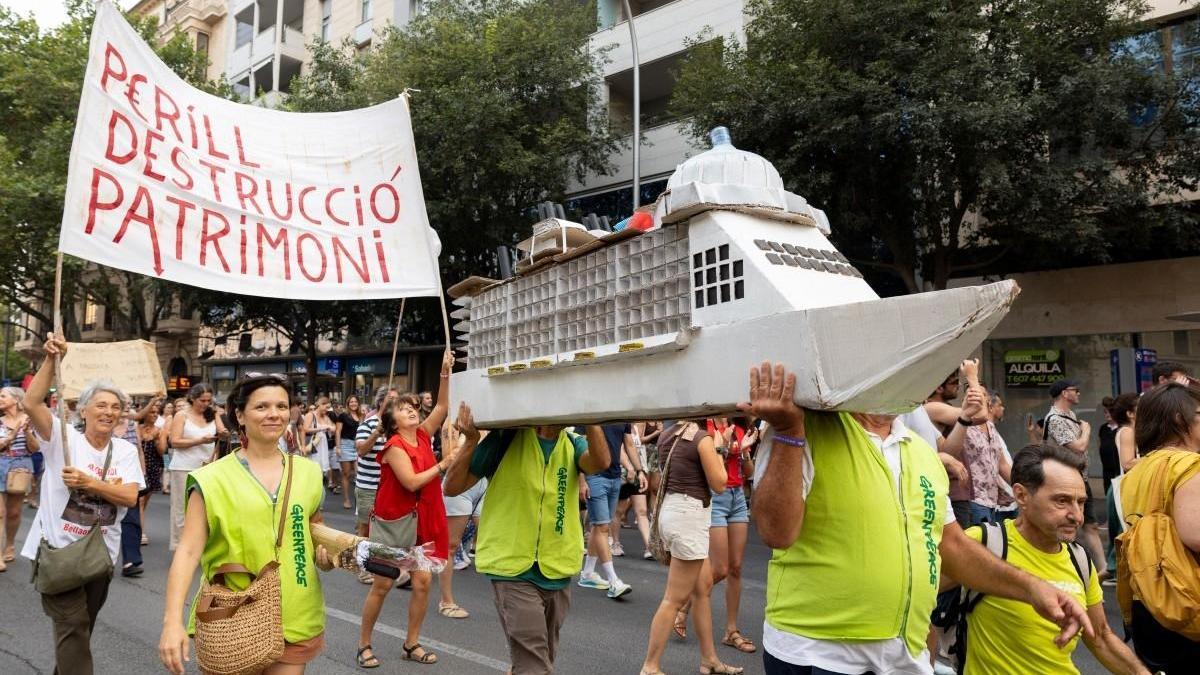 İspanya’nın tatil cennetinde “turist” isyanı